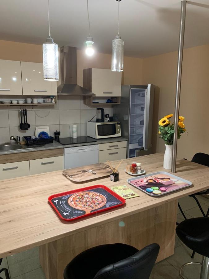 Deli Terasz B Apartman Free Parking, Self-Check-In Anytime Győr Eksteriør billede