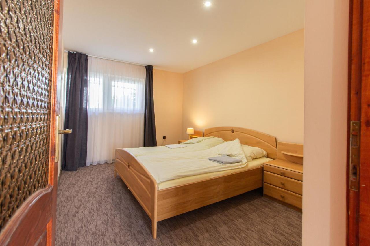 Deli Terasz B Apartman Free Parking, Self-Check-In Anytime Győr Eksteriør billede