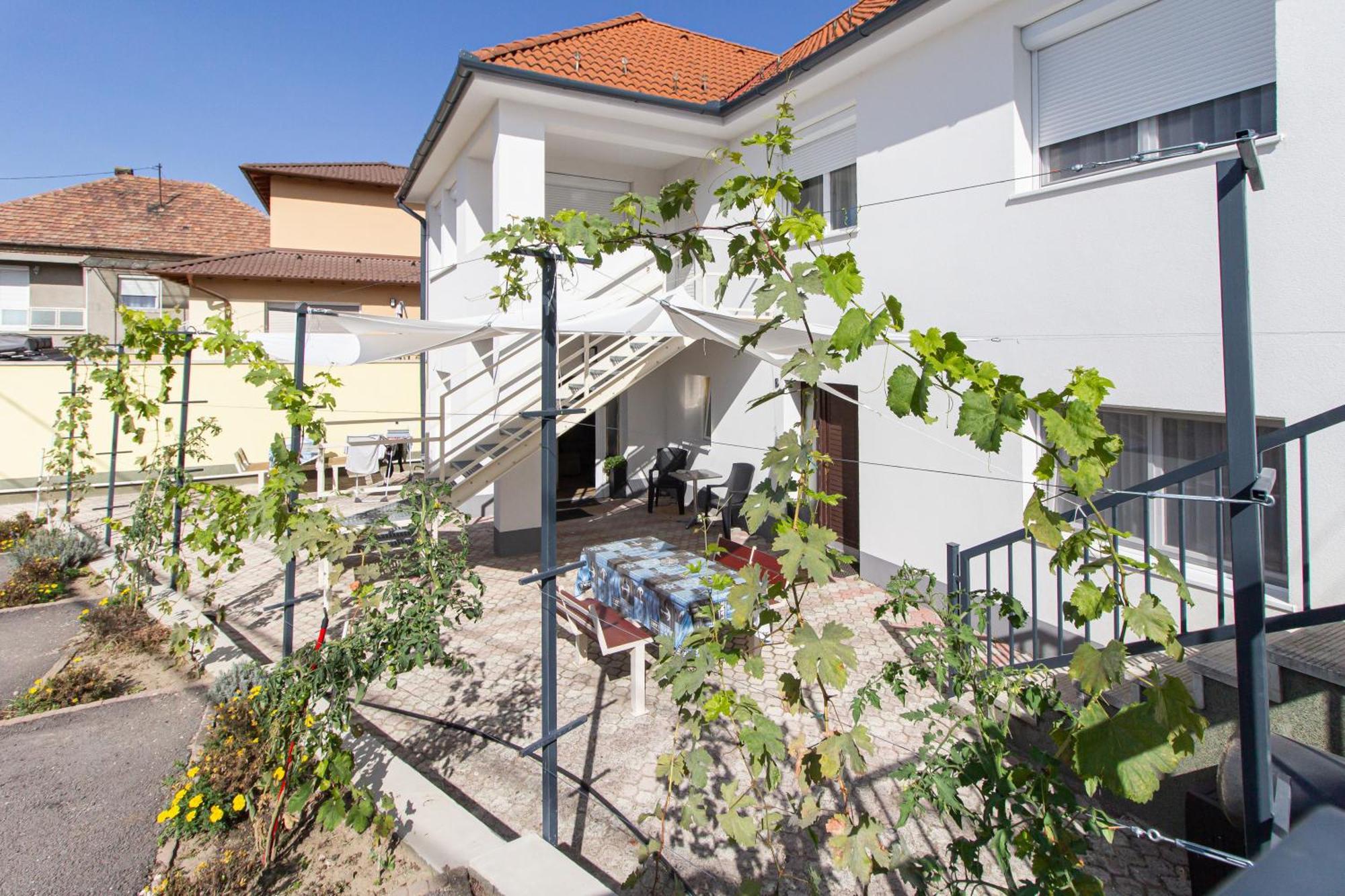 Deli Terasz B Apartman Free Parking, Self-Check-In Anytime Győr Eksteriør billede